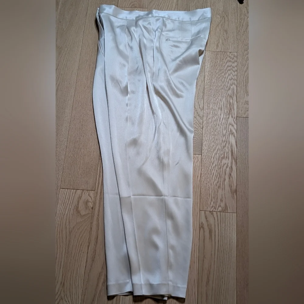 Aritzia Babaton Vogue satin pants Sz 12